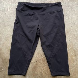Zella Black Cropped Leggings large Preowned activewear casual gym yoga running